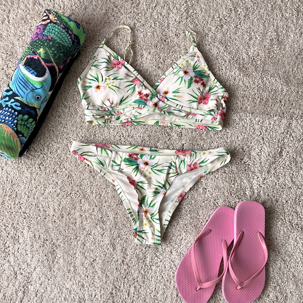 Betty Jade | Floral Bikini